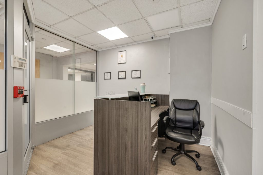 endeavor-house-north-reception-desk-2