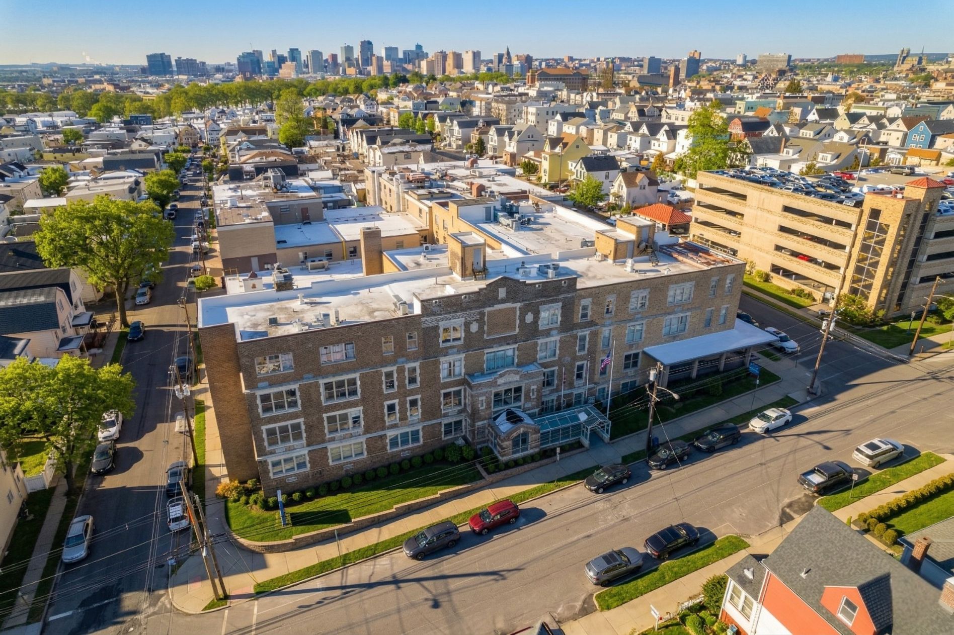 endeavor house north drug and alcohol rehab in kearny nj with new york city skyline in the background